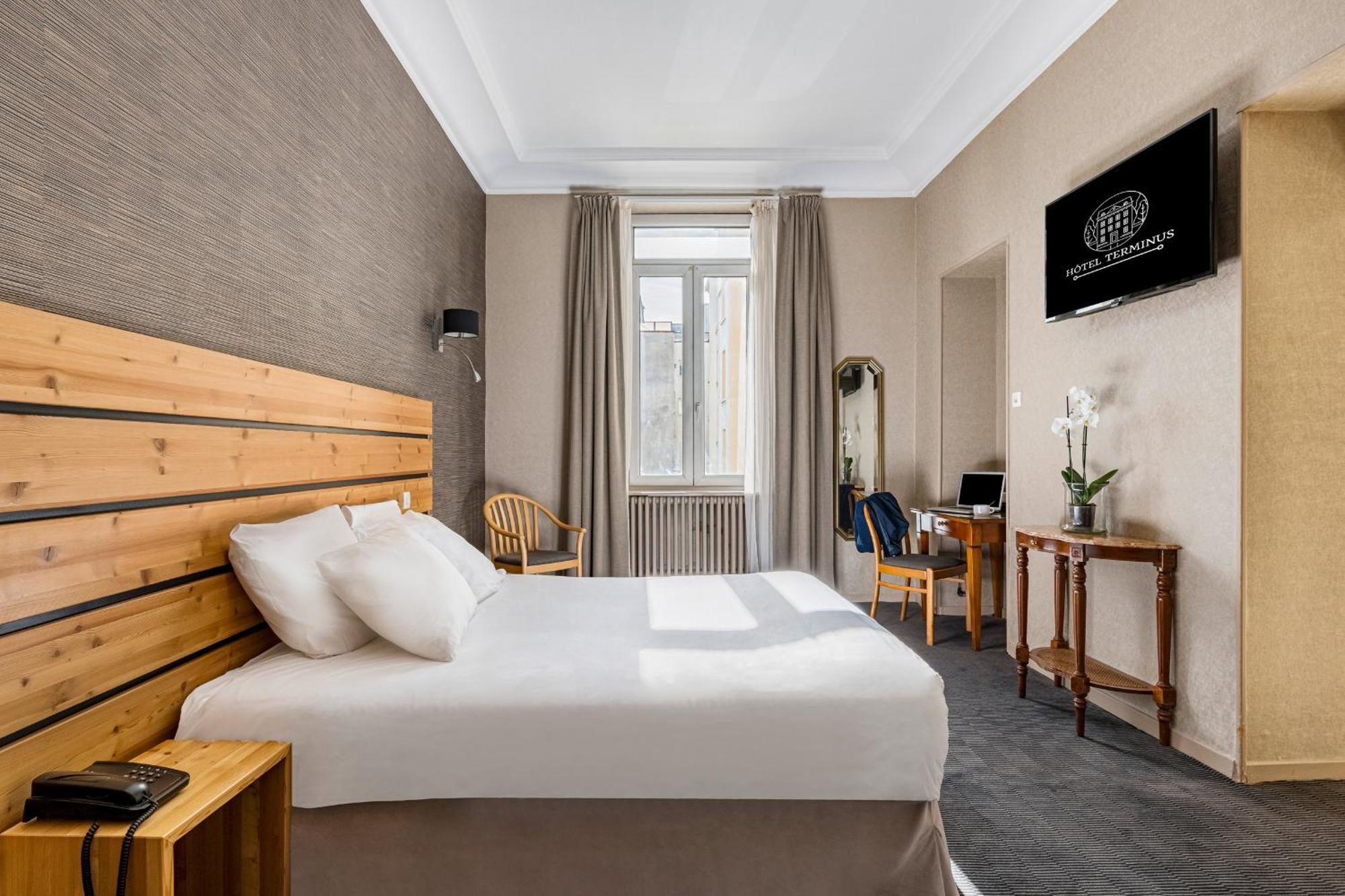 Hotel Terminus Grenoble Exteriör bild
