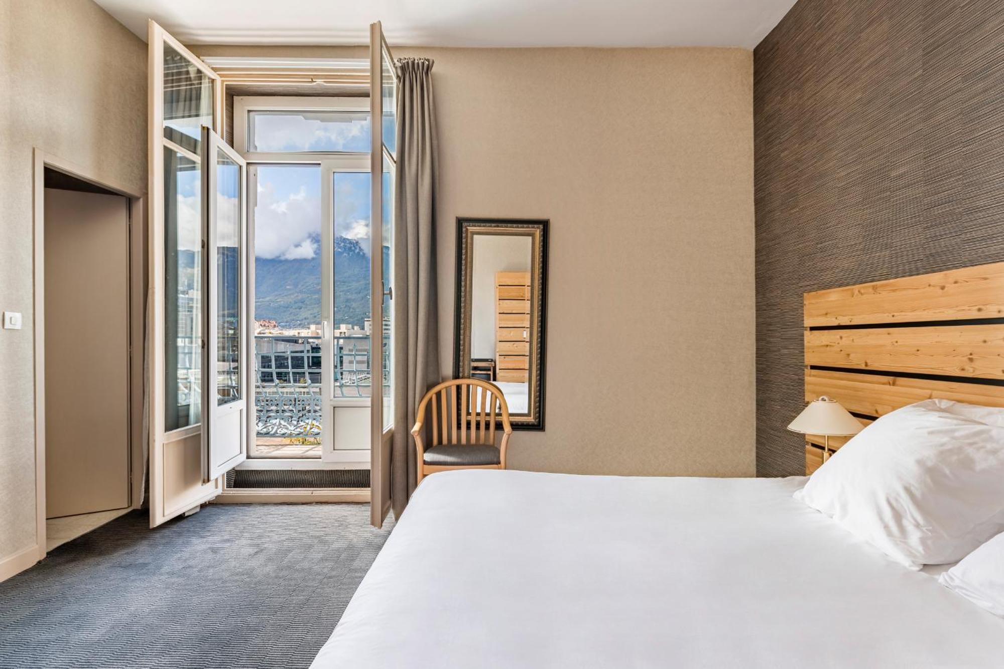 Hotel Terminus Grenoble Exteriör bild